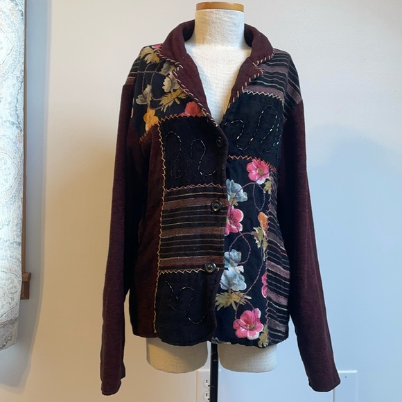 Vintage White stag jacket - patchwork - beadwork - Picture 1 of 3